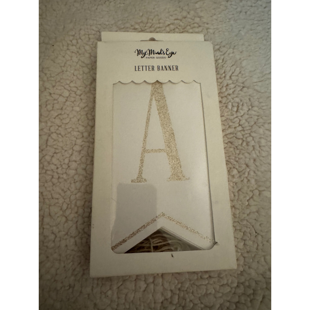 Unisex My Mind's Eye Letter Banner One Size White Gold